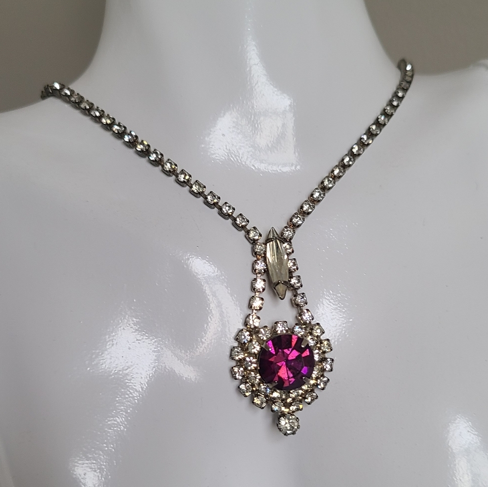 Vintage 70's Crystal Purple Rhinestone Costume Pendant Style Drop Y Necklace
